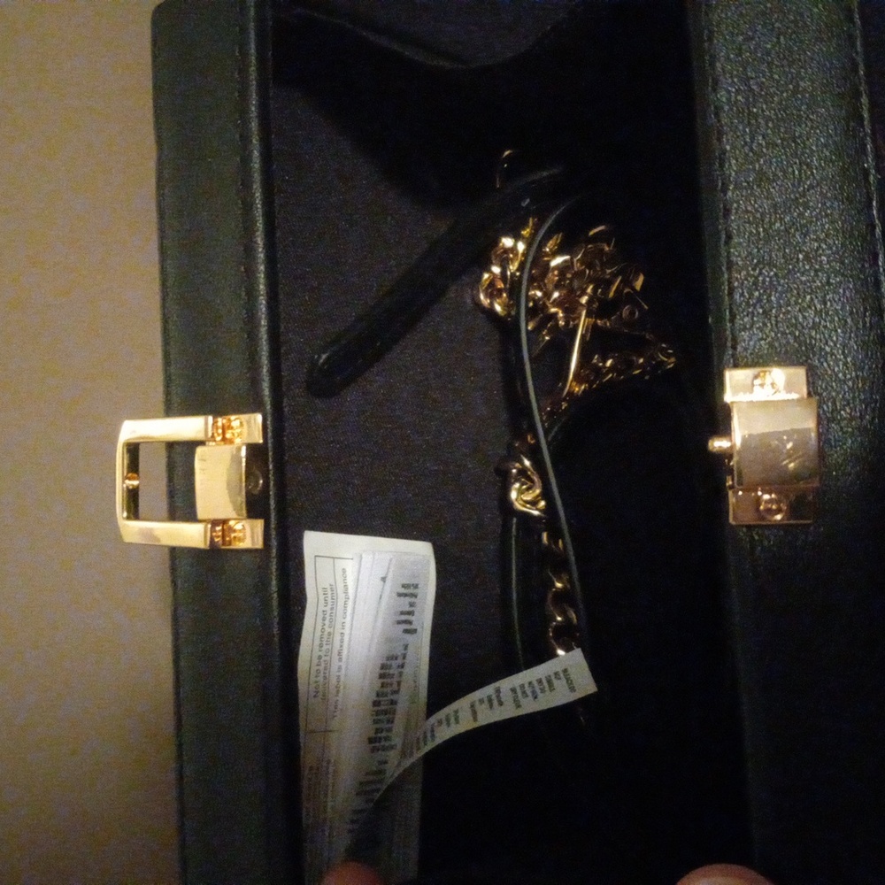 Satchel - Picture 2 of 4